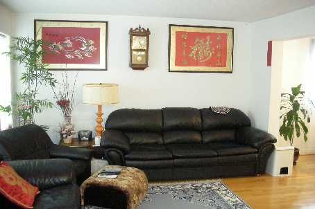 165 Clonmore Dr, Toronto, M1N1X9 | Image 2