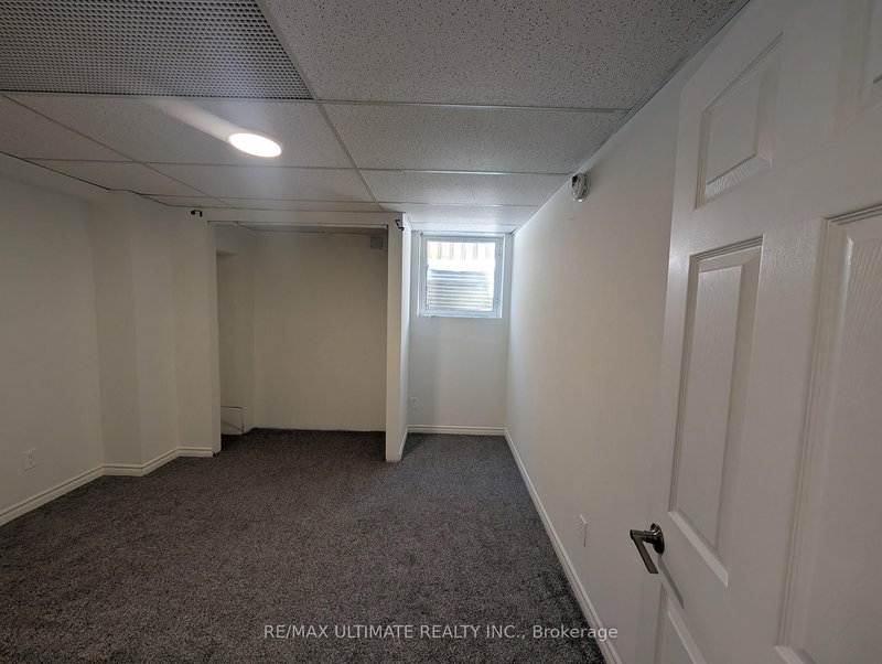 573 Sheppard Ave, Pickering, L1V 1G1 | Image 2