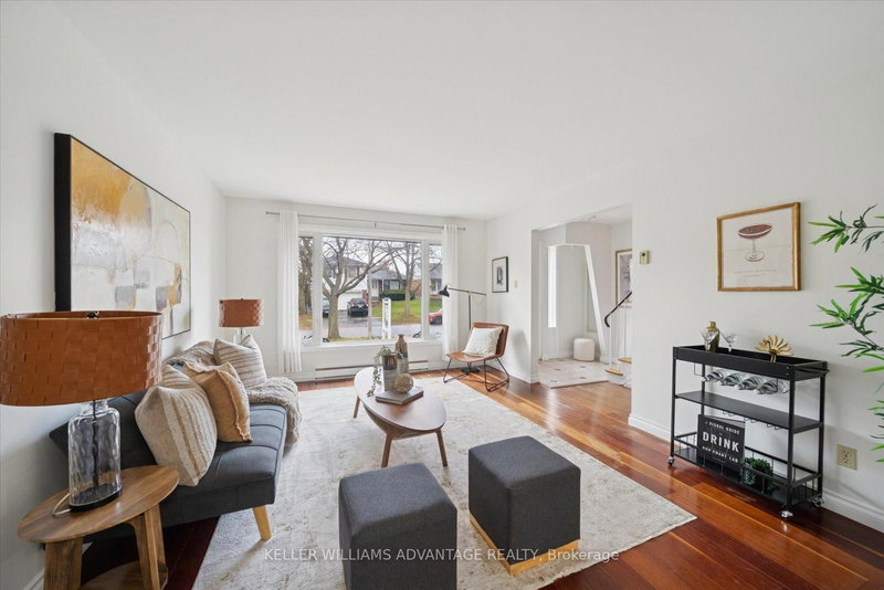 11 Castle Hill Dr, Toronto, M1T 2Y2 | Image 3