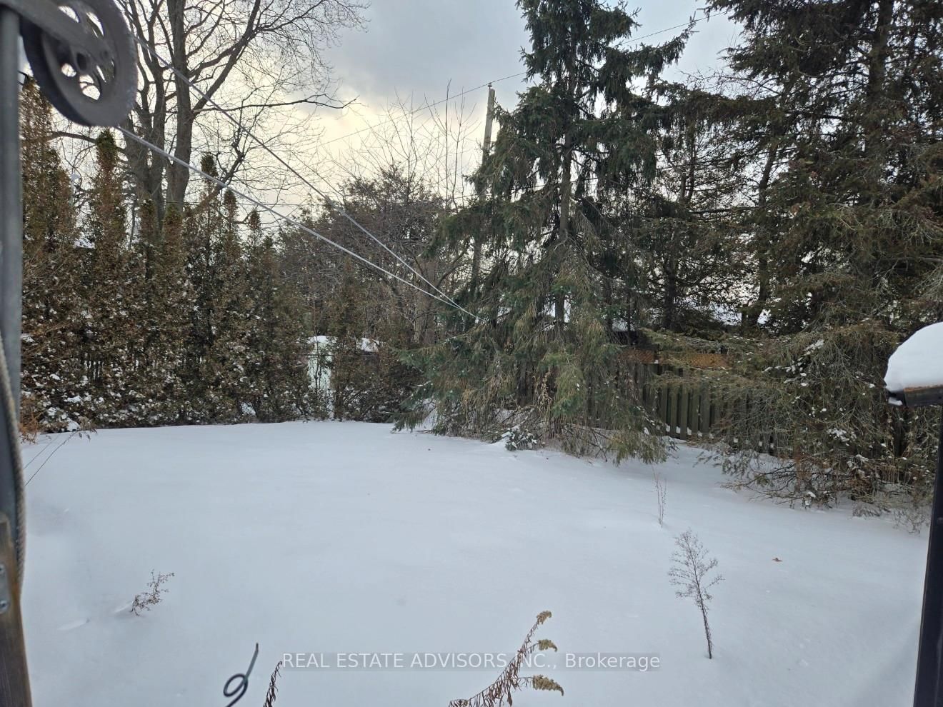 Detached House for sale at 712 Annland Street, Pickering, Ontario, L1W 1B4 - Bay Ridges - MLS: E12751510