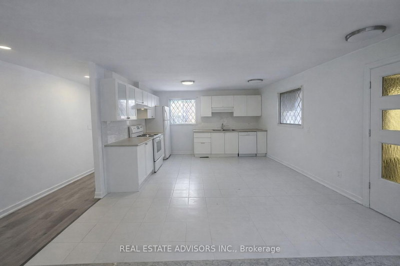 712 Annland St, Pickering, L1W 1B4 | Image 2