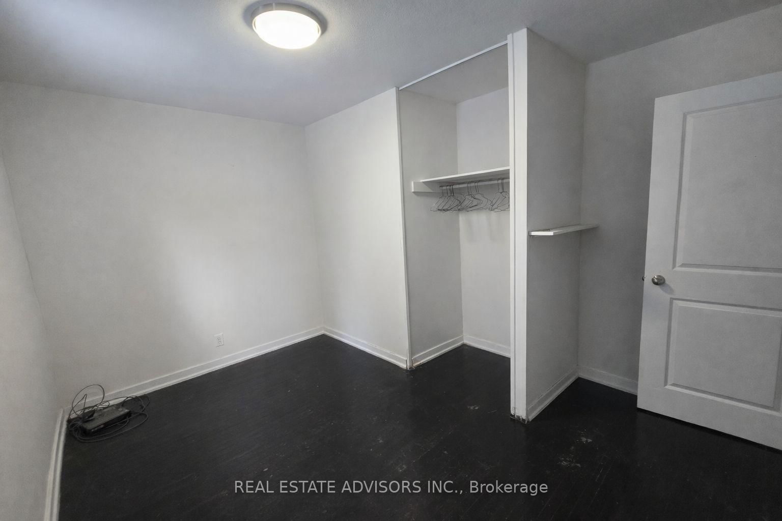 Detached House for sale at 712 Annland Street, Pickering, Ontario, L1W 1B4 - Bay Ridges - MLS: E12751510