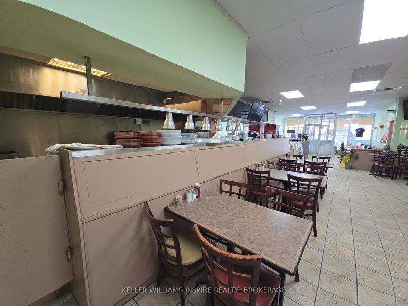 15 King St W, Oshawa, L1H 1A1 | Image 2