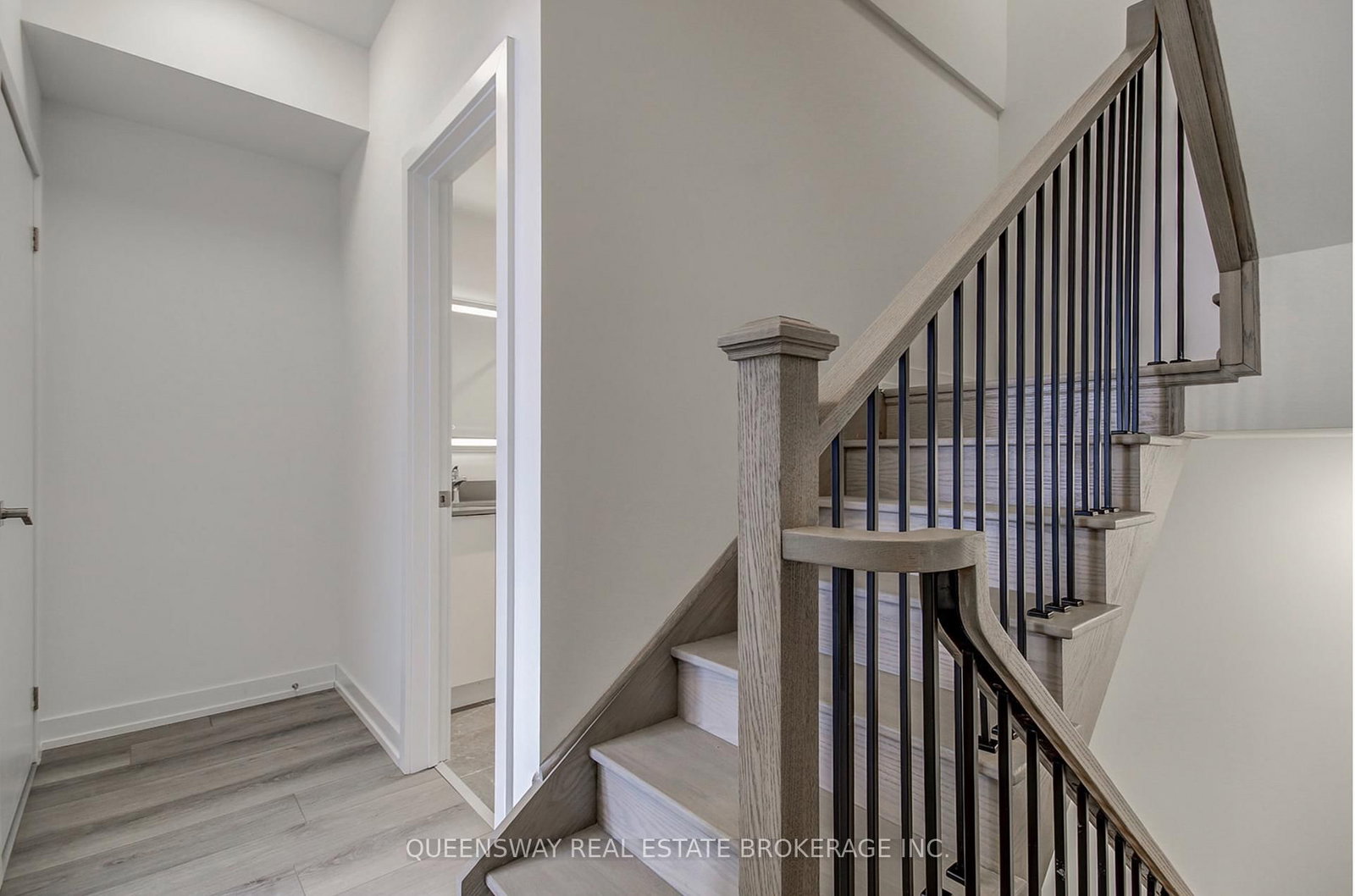 Townhouse for sale at 3079 pharmacy Avenue, Toronto, Ontario, M1T 1H8 - L'Amoreaux - MLS: E12752494