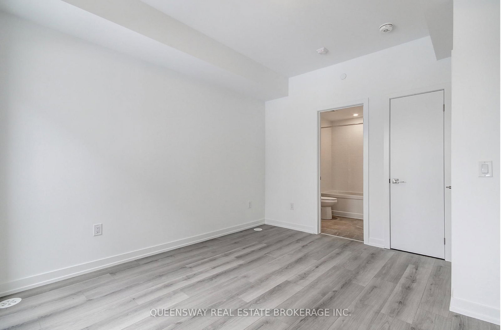 Townhouse for sale at 3079 pharmacy Avenue, Toronto, Ontario, M1T 1H8 - L'Amoreaux - MLS: E12752494