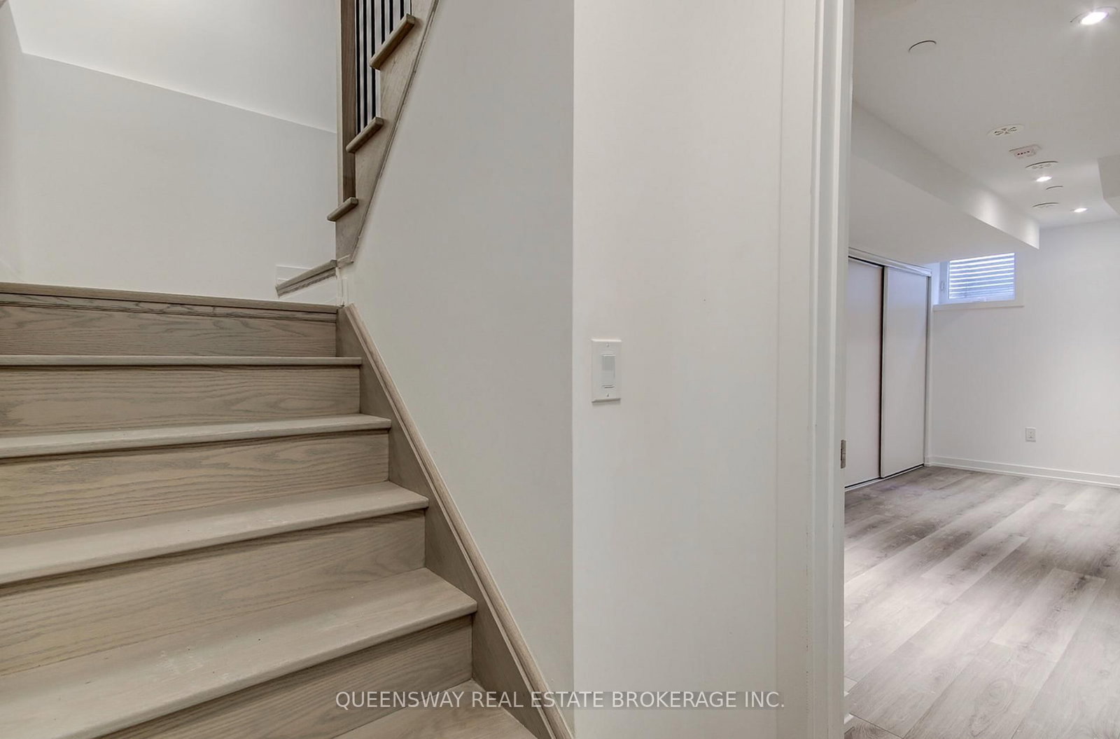 Townhouse for sale at 3079 pharmacy Avenue, Toronto, Ontario, M1T 1H8 - L'Amoreaux - MLS: E12752494