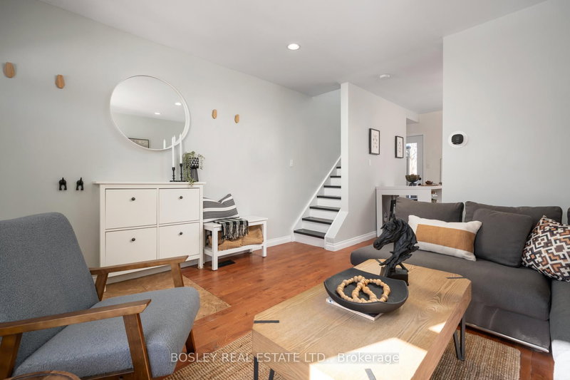 24 Queensdale Ave, Toronto, M4J 1X9 | Image 3