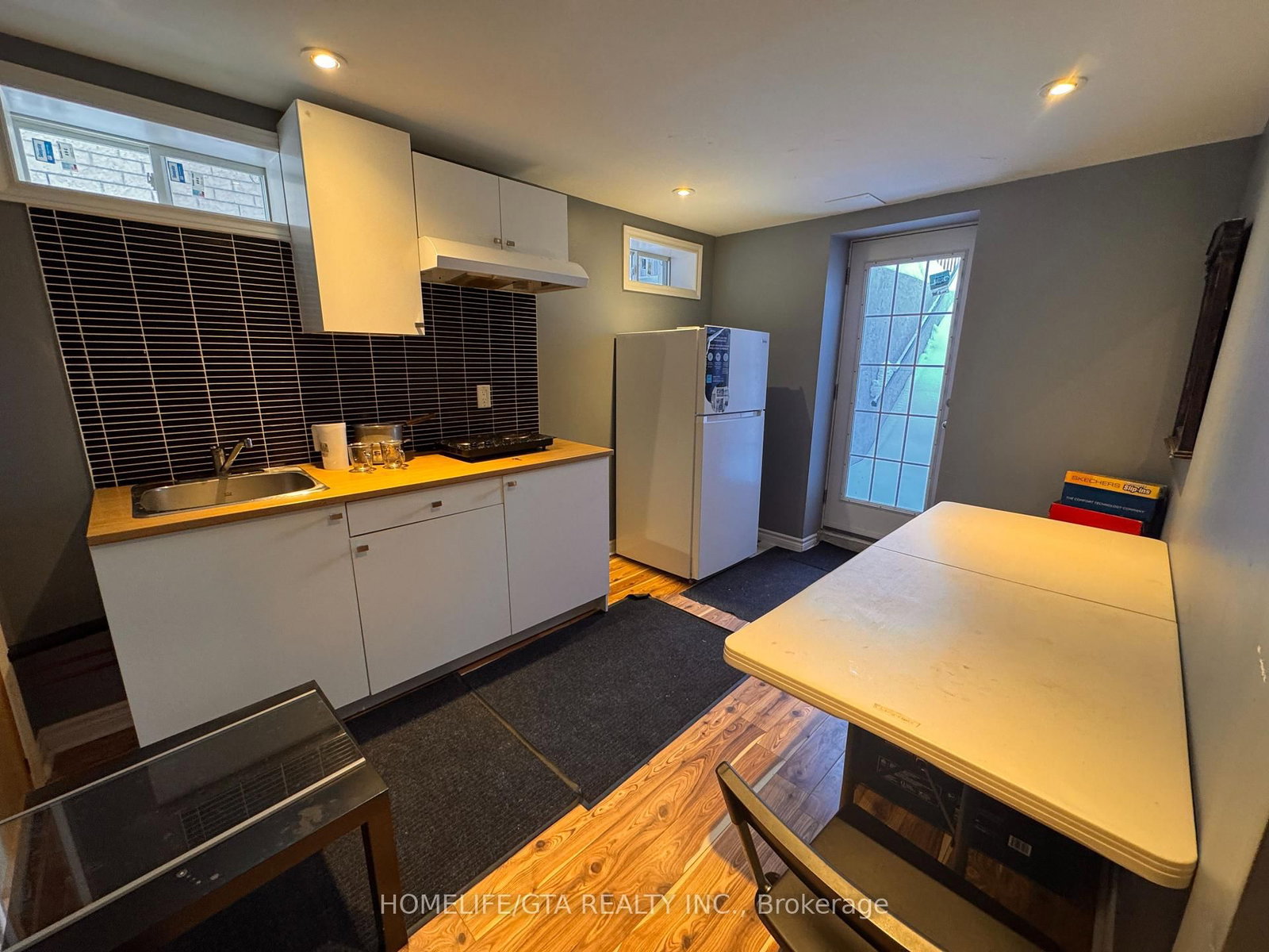 1435 Rennie Street, Unit Basement - Photo 2