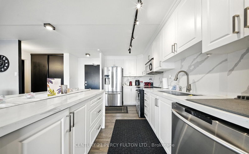 1212 - 2 Glamorgan Ave, Toronto, M1P 2M8 | Image 2