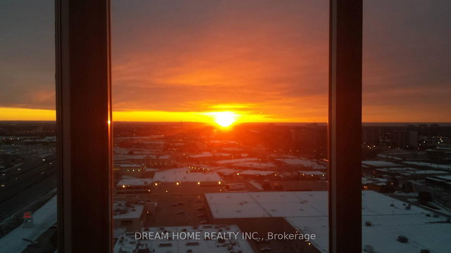 PH305 - 11 LEE CENTRE Drive