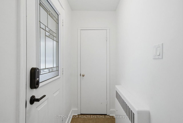 10 Willowhurst Crescent