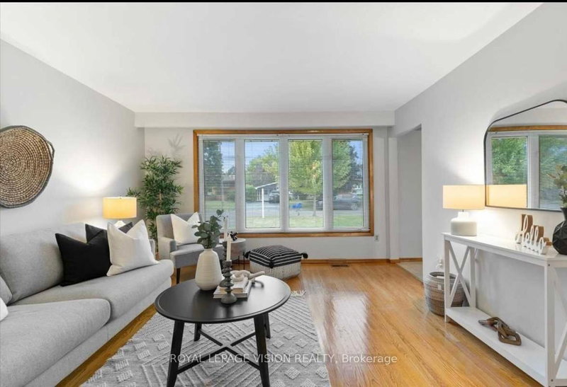 Upper - 387 Fairlawn St, Oshawa, L1J 4R2 | Image 3