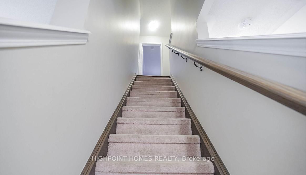 Townhouse for sale at 1062 Clipper Lane, Pickering, Ontario, L1X 0E9 - Rural Pickering - MLS: E12757588