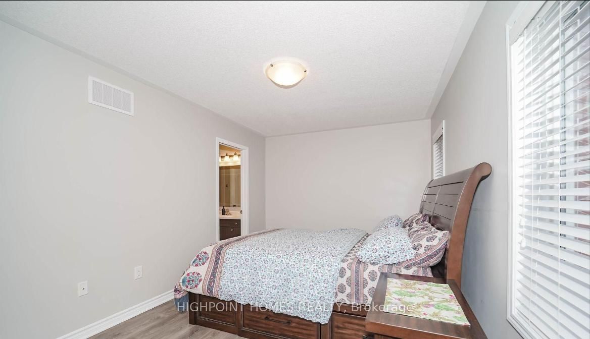 Townhouse for sale at 1062 Clipper Lane, Pickering, Ontario, L1X 0E9 - Rural Pickering - MLS: E12757588