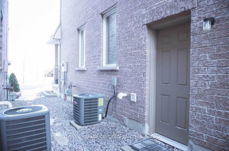 6 Camill Ave, Ajax, L1Z 0J9 | Image 2