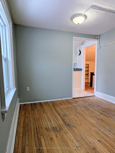 164 Centre Street North, Oshawa, Ontario image-0-2