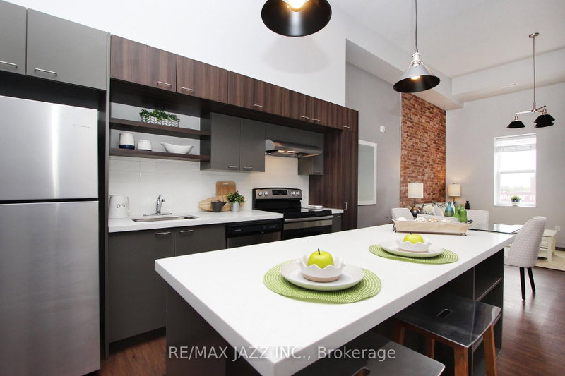 307 - 14 1/2 King Street E