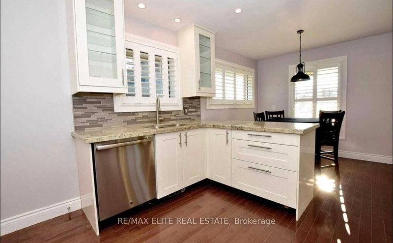 110 Front St E, Whitby, L1N 1A1 | Image 3