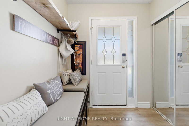 2225 Wildwood Cres N, Pickering, L1X 2R6 | Image 2