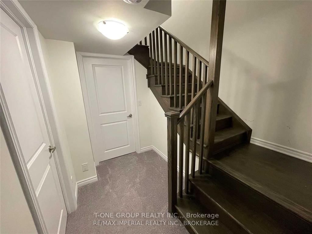 Townhouse for lease at 10 Marlborough Street, Whitby, Ontario, L1R 0R2 - Rolling Acres - MLS: E12760216