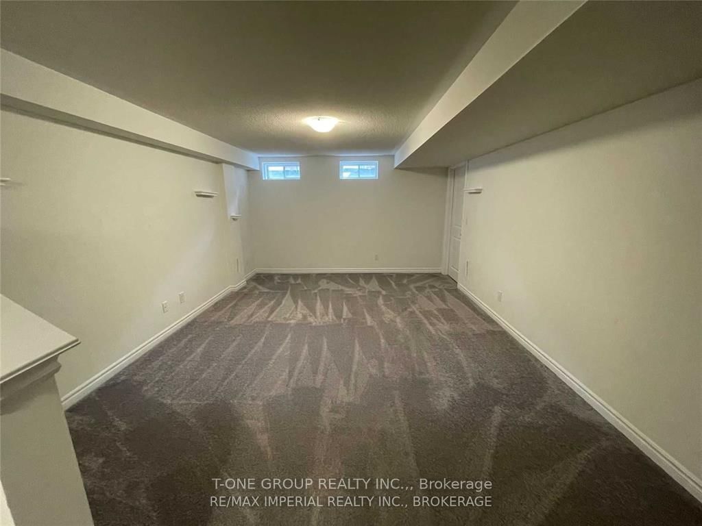 Townhouse for lease at 10 Marlborough Street, Whitby, Ontario, L1R 0R2 - Rolling Acres - MLS: E12760216