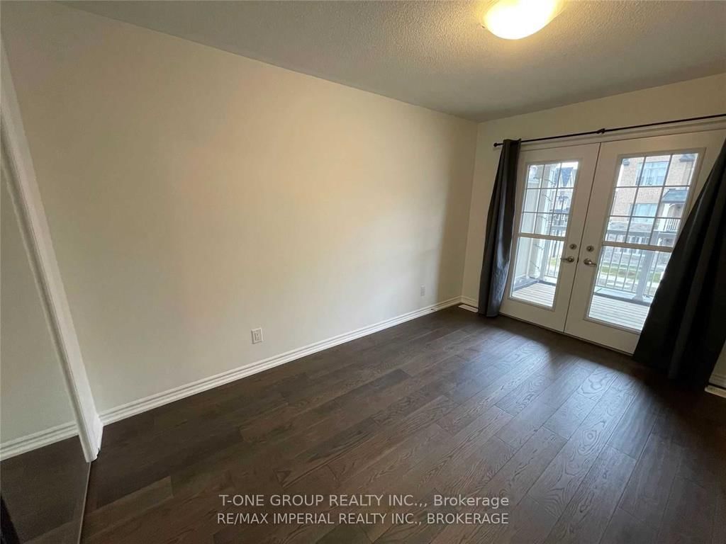 Townhouse for lease at 10 Marlborough Street, Whitby, Ontario, L1R 0R2 - Rolling Acres - MLS: E12760216