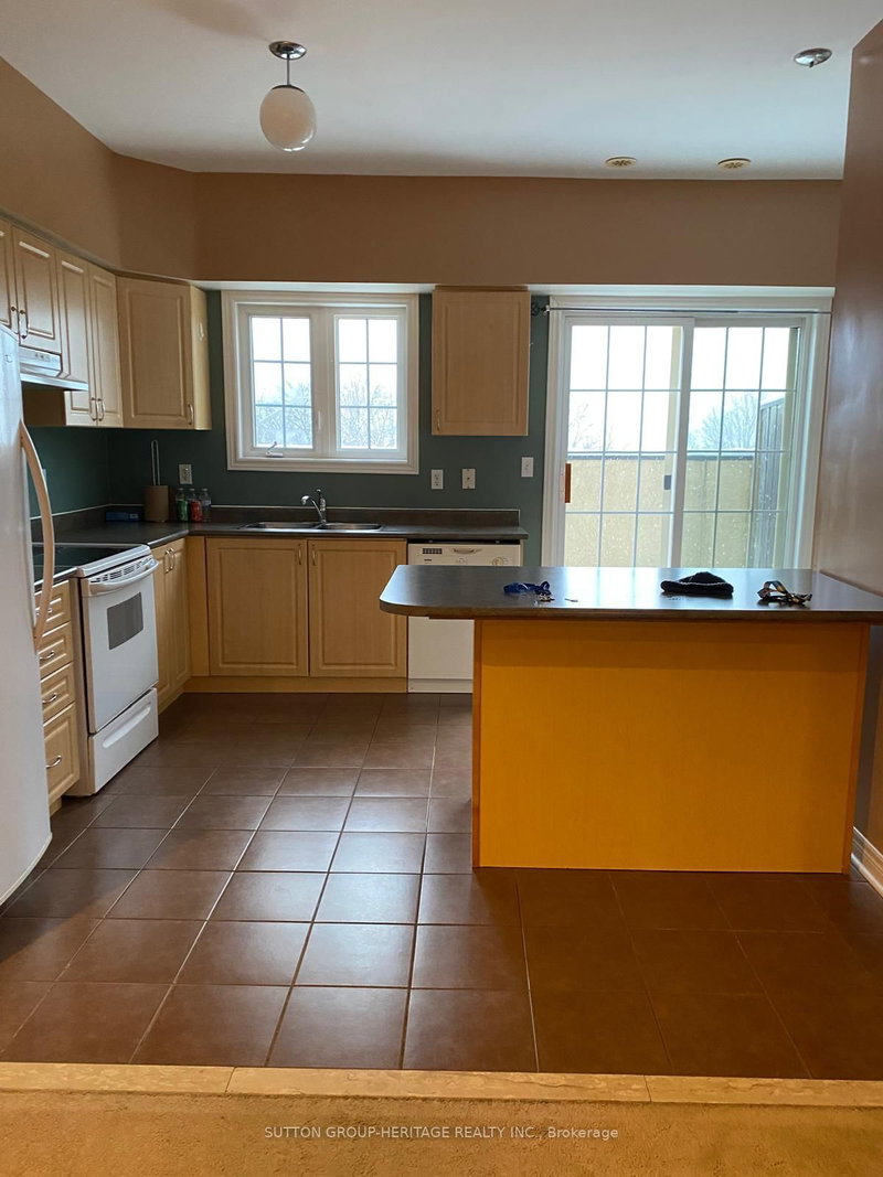 12 - 1250 St. Martins Dr W, Pickering, L1W 0A2 | Image 2