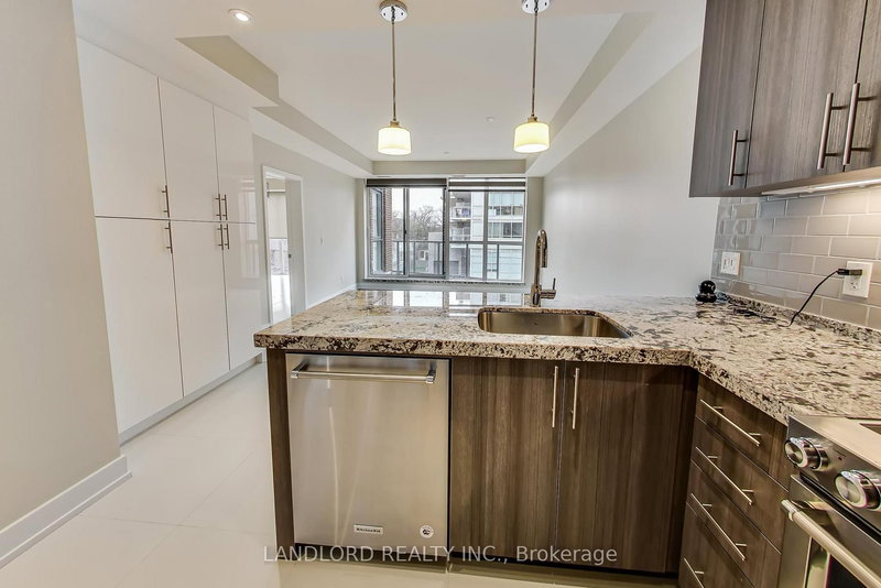 304 - 2A Queensbury Ave, Toronto, M1N 2X7 | Image 3