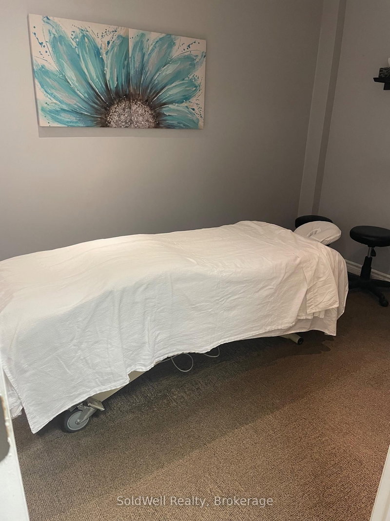 8 - 676 Monarch Ave, Ajax, L1S 4S2 | Image 2