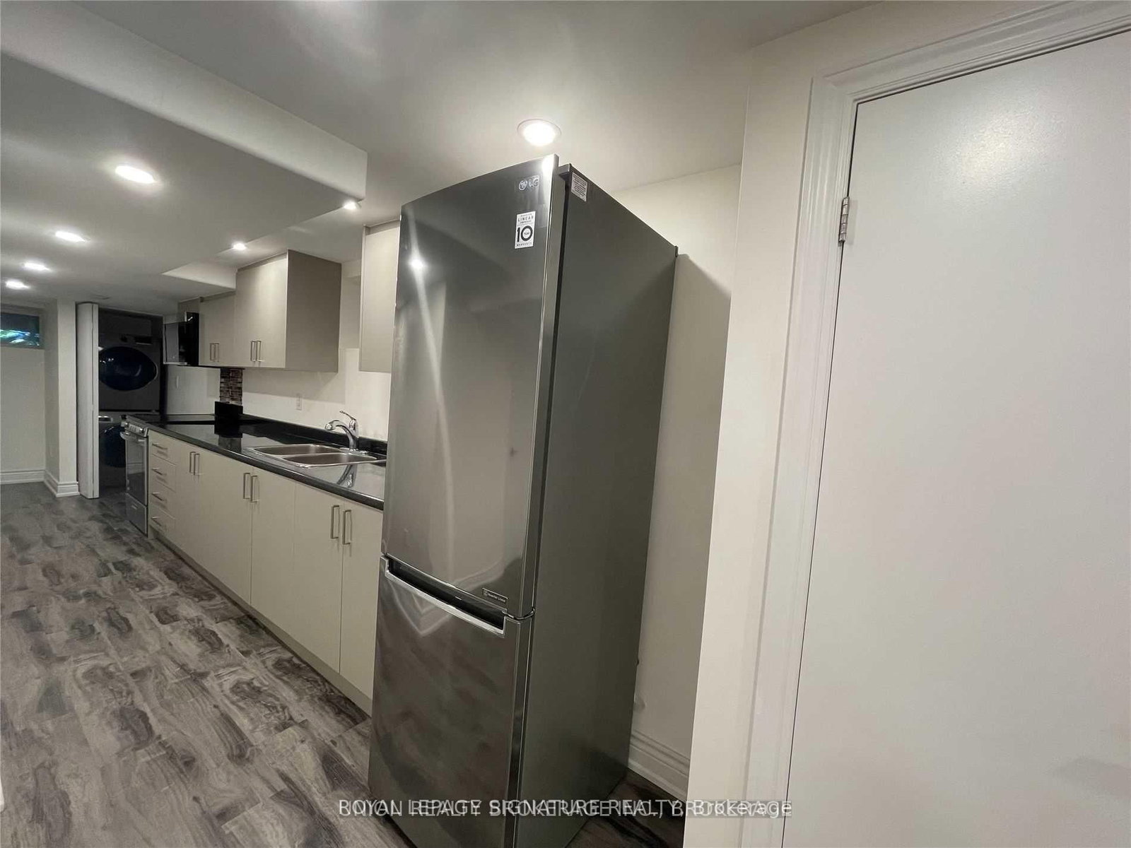 Detached House for lease at Lower-20 Kew Beach Avenue, Toronto, Ontario, M4L 1B7 - The Beaches - MLS: E12769198