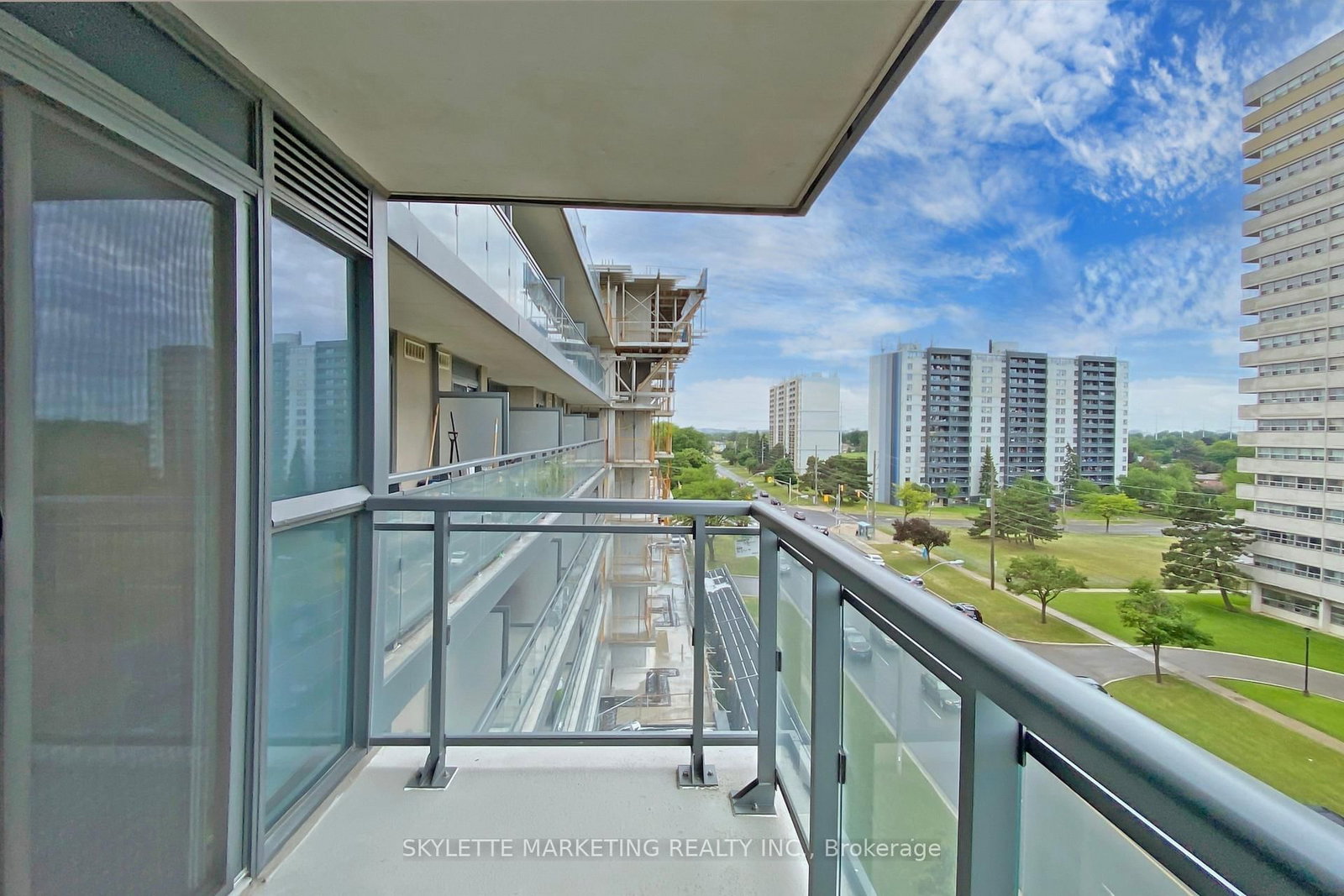 Condo for lease at 609-30 Meadowglen Place, Toronto, Ontario, M1G 0A6 - Woburn - MLS: E12769582