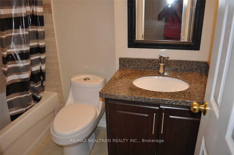 Bsmt - 75 Highhill Dr, Toronto, M1T 1N8 | Image 3