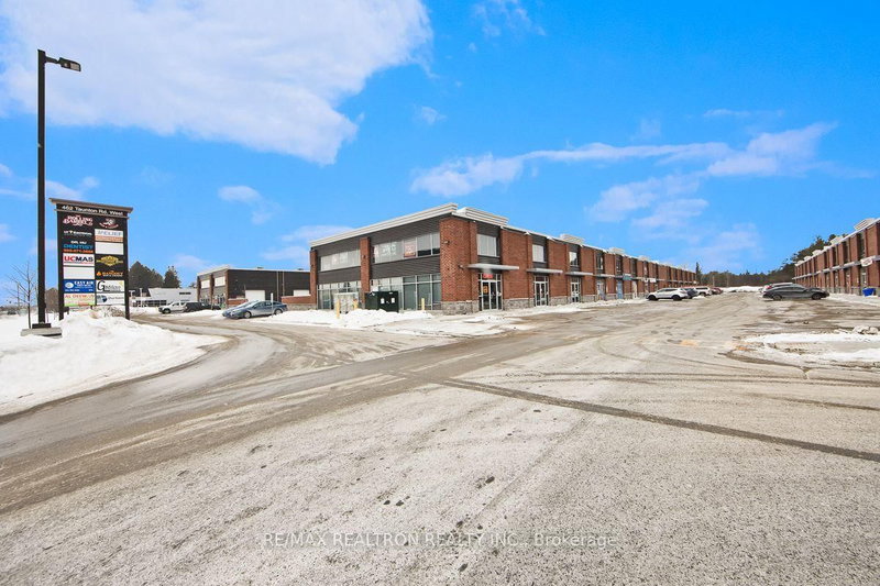 unit 8 - 462 Taunton Rd W, Oshawa, L1H 7K4 | Image 3