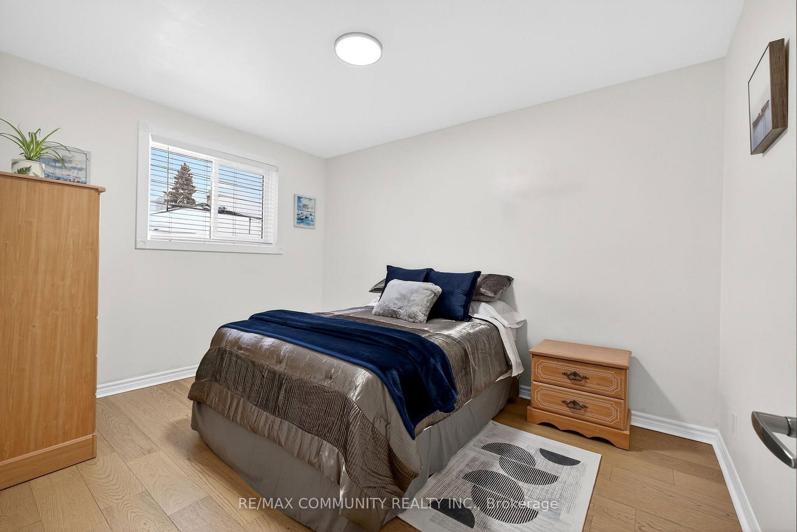 Detached House for sale at 855 Zator Avenue, Pickering, Ontario, L1W 1Y2 - Bay Ridges - MLS: E12770882