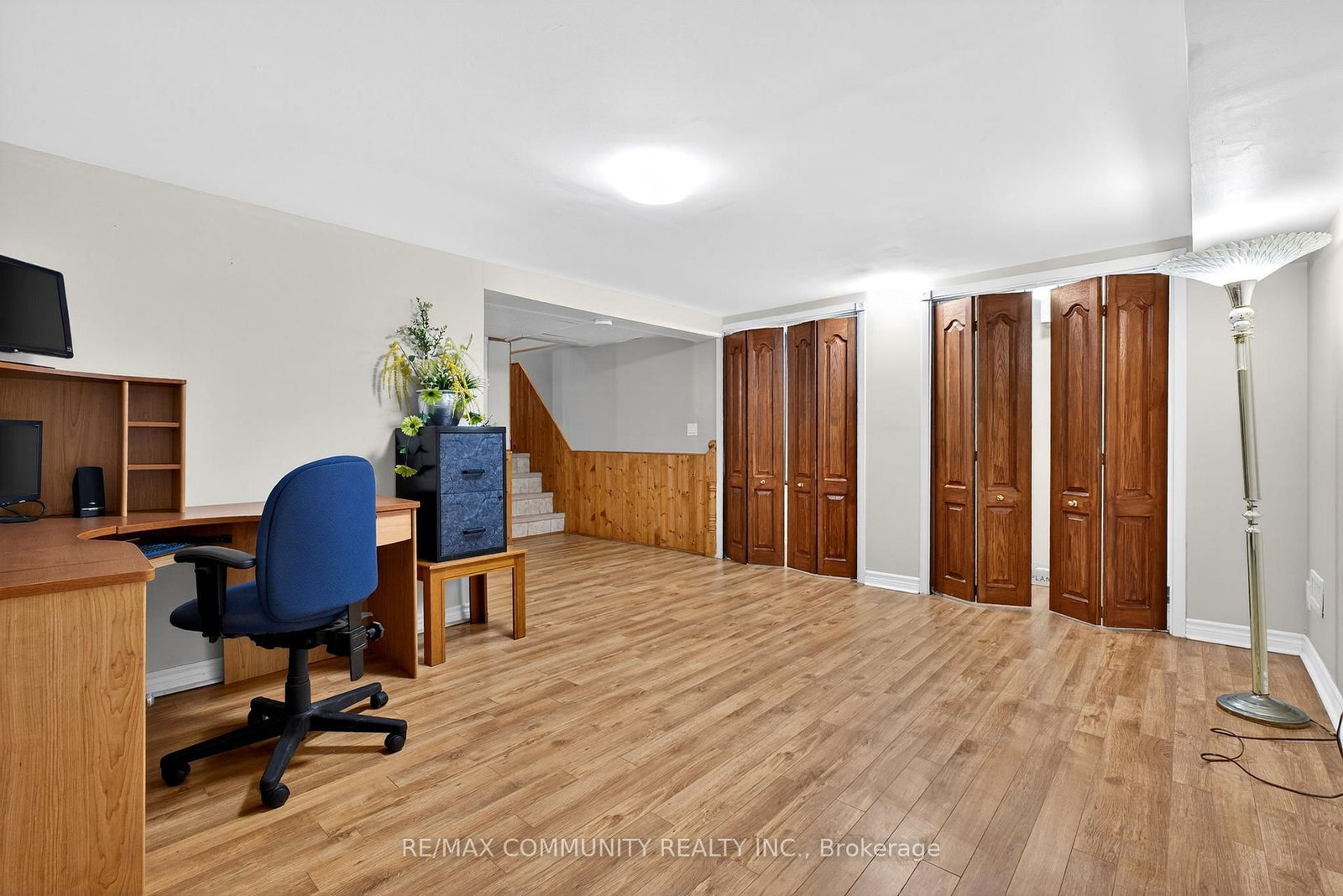 Detached House for sale at 855 Zator Avenue, Pickering, Ontario, L1W 1Y2 - Bay Ridges - MLS: E12770882