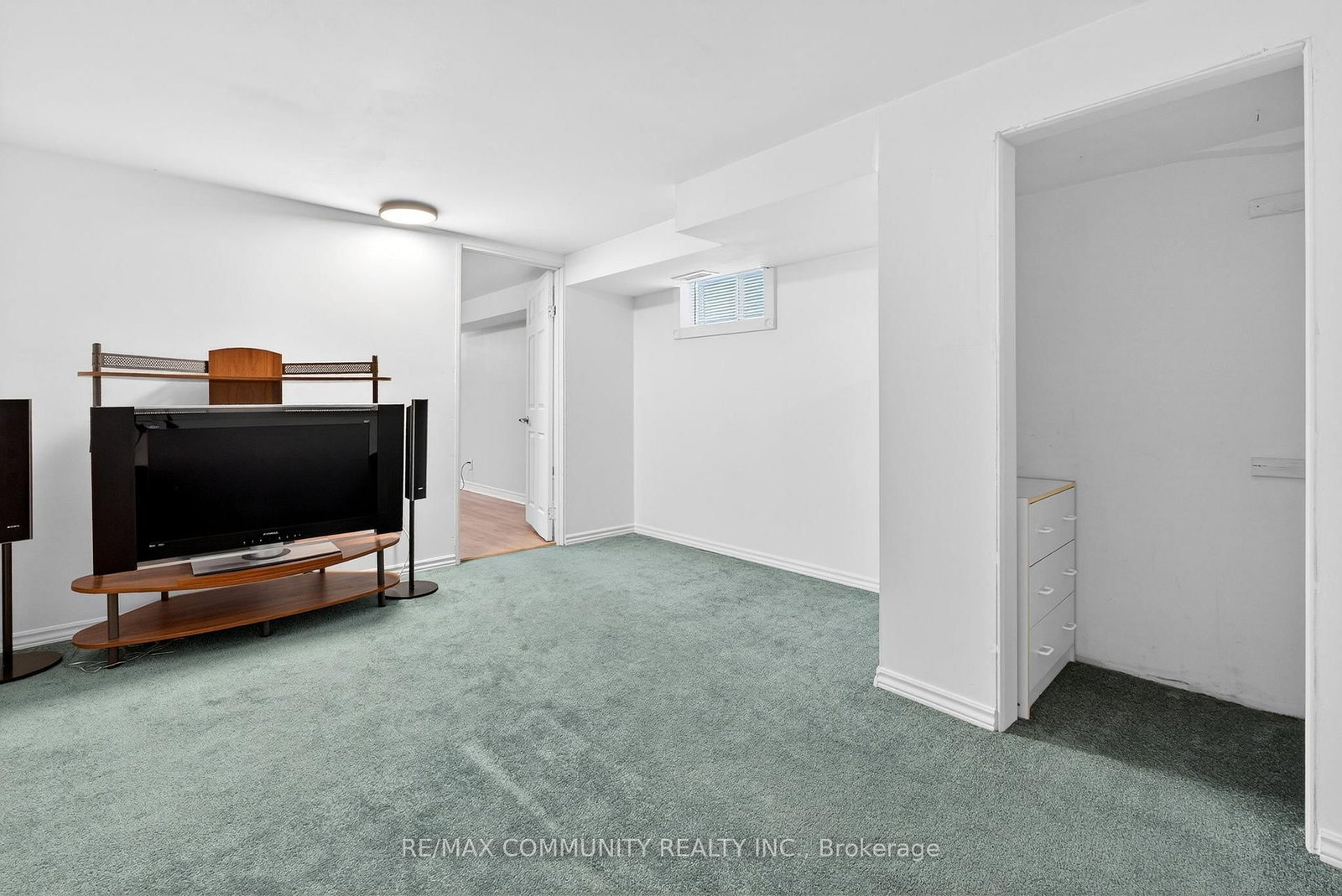 Detached House for sale at 855 Zator Avenue, Pickering, Ontario, L1W 1Y2 - Bay Ridges - MLS: E12770882