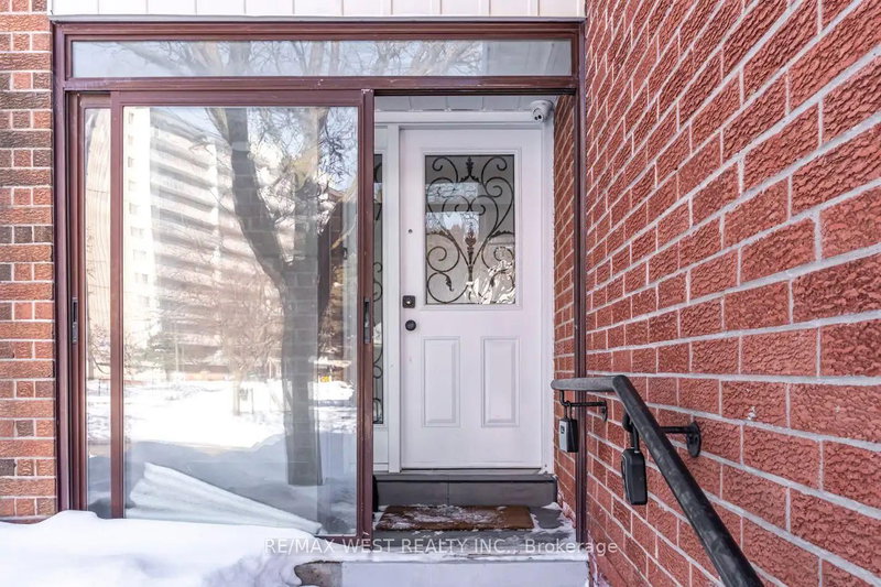 5 - 34 Dundalk Dr, Toronto, M1P 4W3 | Image 3