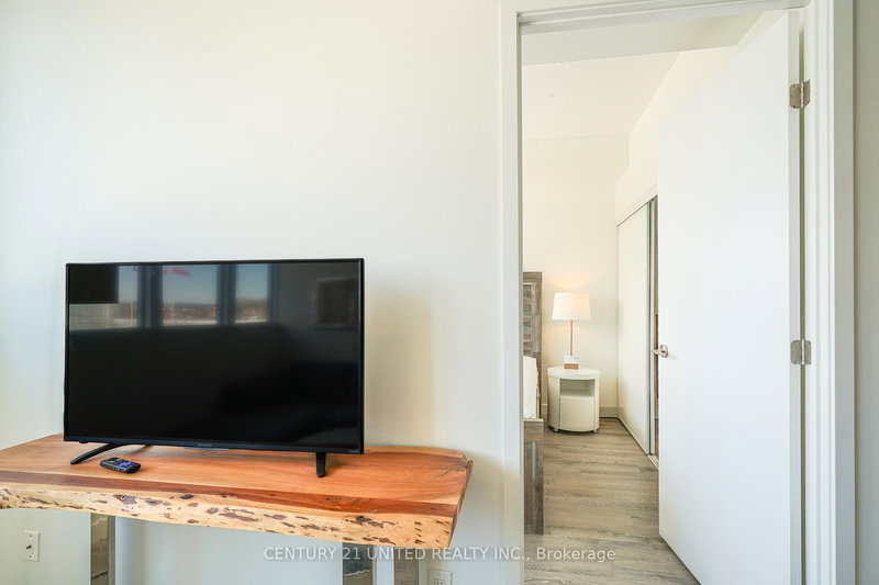 314 - 100 Bond St E, Oshawa, L1G 0B7 | Image 2