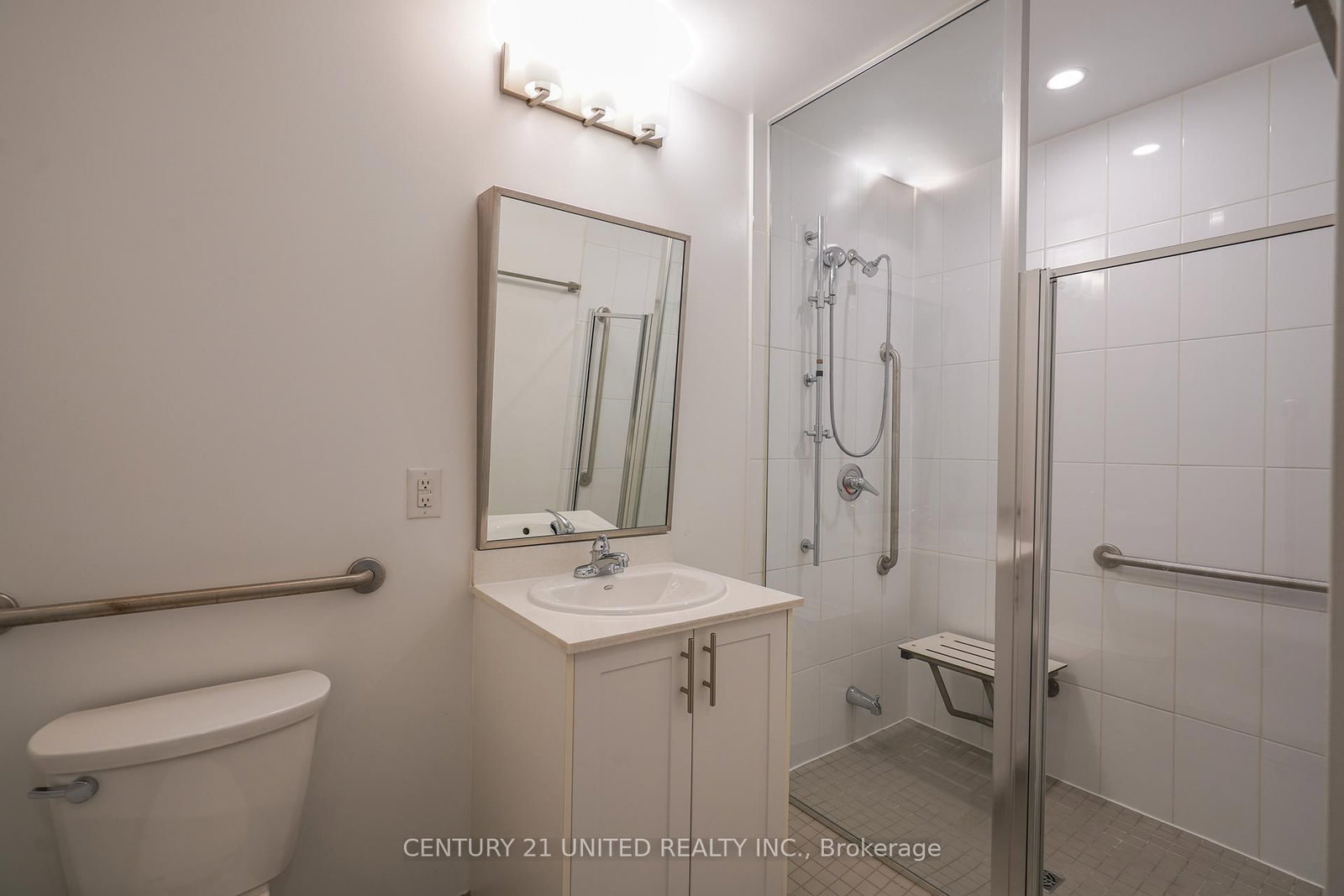 100 Bond Street E, Unit 204 - Photo 7