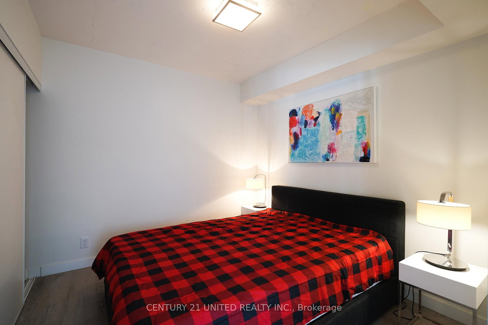 100 Bond Street E, Unit 801 - Photo 5