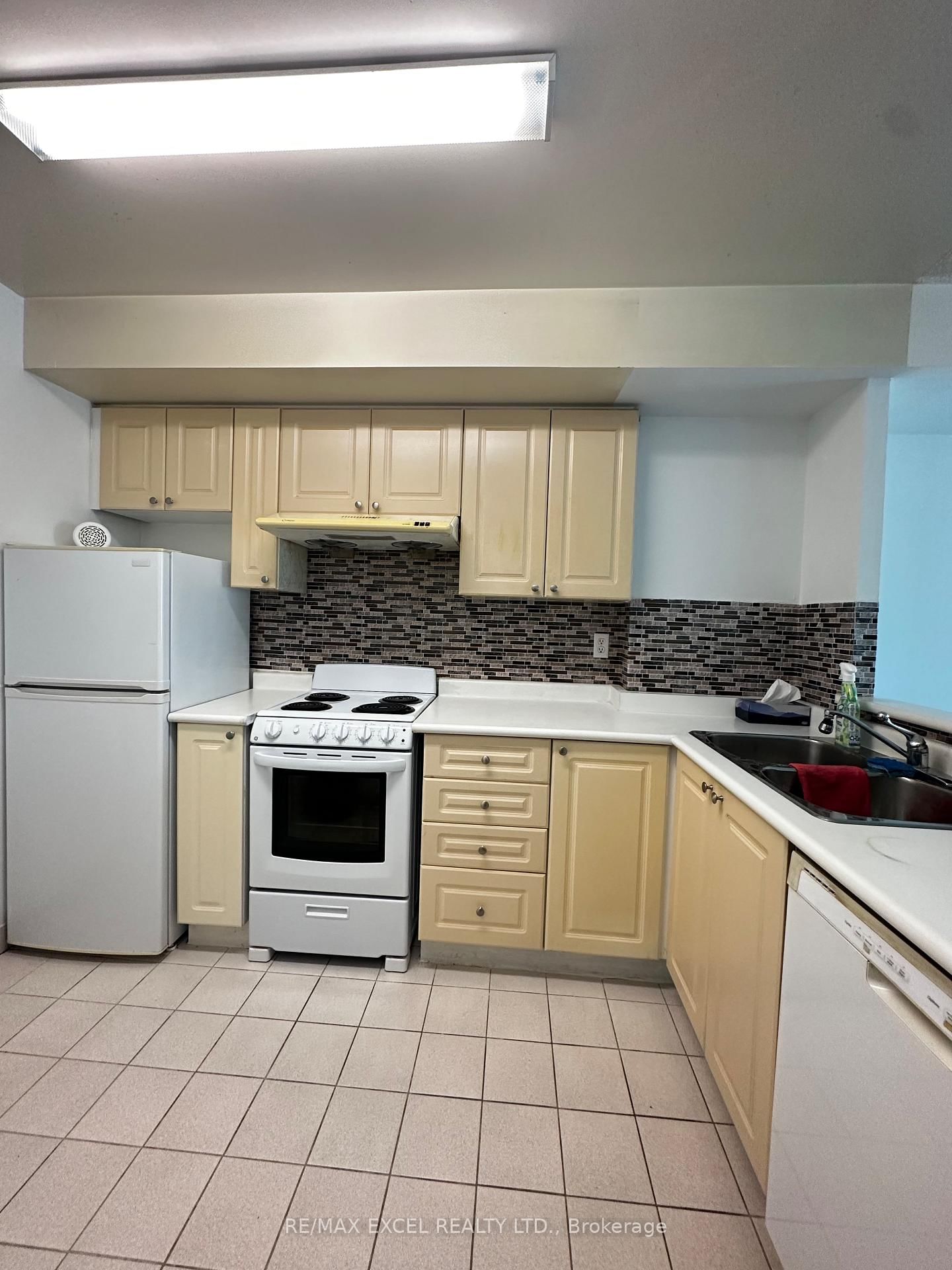 Condo for lease at 1605-18 Lee Centre Drive, Toronto, Ontario, M1H 3H5 - Woburn - MLS: E12774052