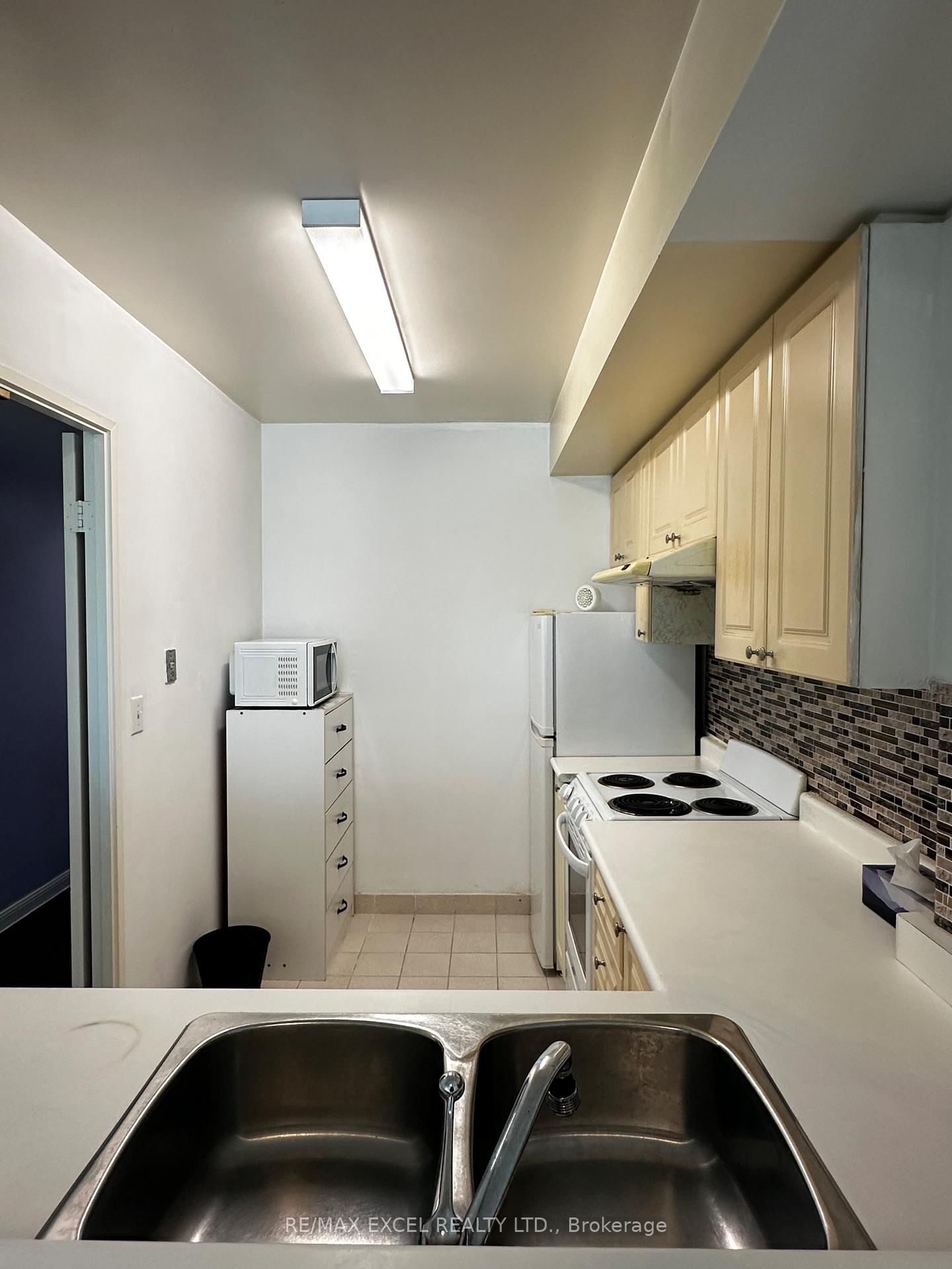 Condo for lease at 1605-18 Lee Centre Drive, Toronto, Ontario, M1H 3H5 - Woburn - MLS: E12774052