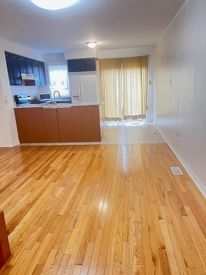 17 COYOTE Cres, Toronto, M1B 6G9 | Image 3