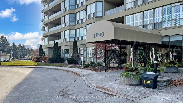 211 - 1890 Valley Farm Road