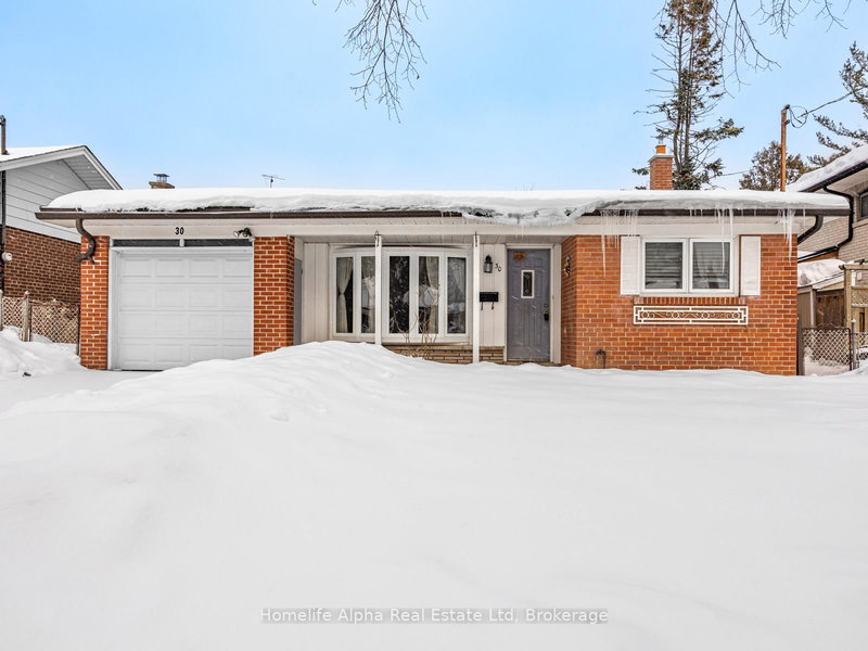 home for lease on 30 Six Nations Avenue