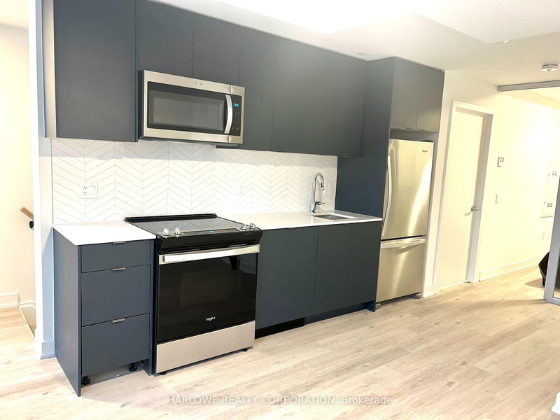 126 B - 1604 Charles St, Whitby, L1N 1B9 | Image 2