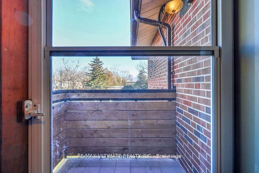 Detached House for lease at Upper-745 Coxwell Avenue, Toronto, Ontario, M4C 3C5 - Danforth - MLS: E12775670