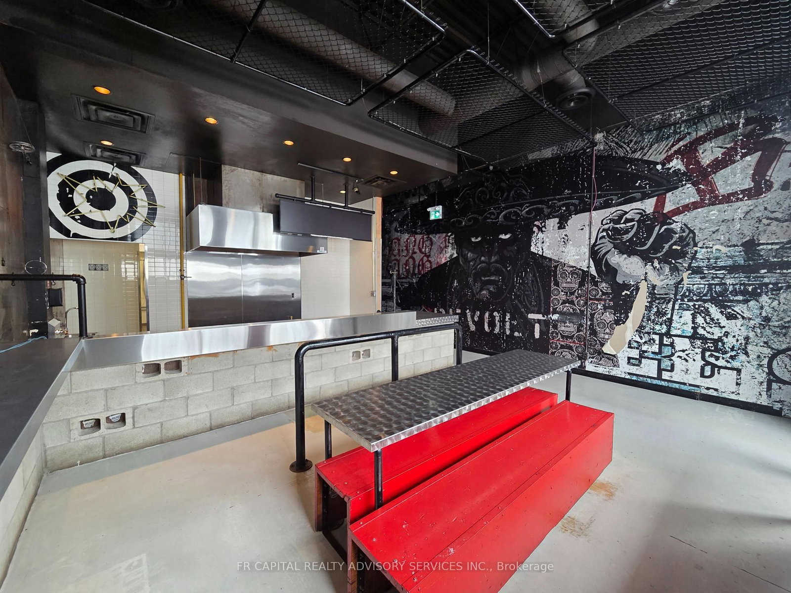 1814 Simcoe Street N, Unit 4 - Photo 4