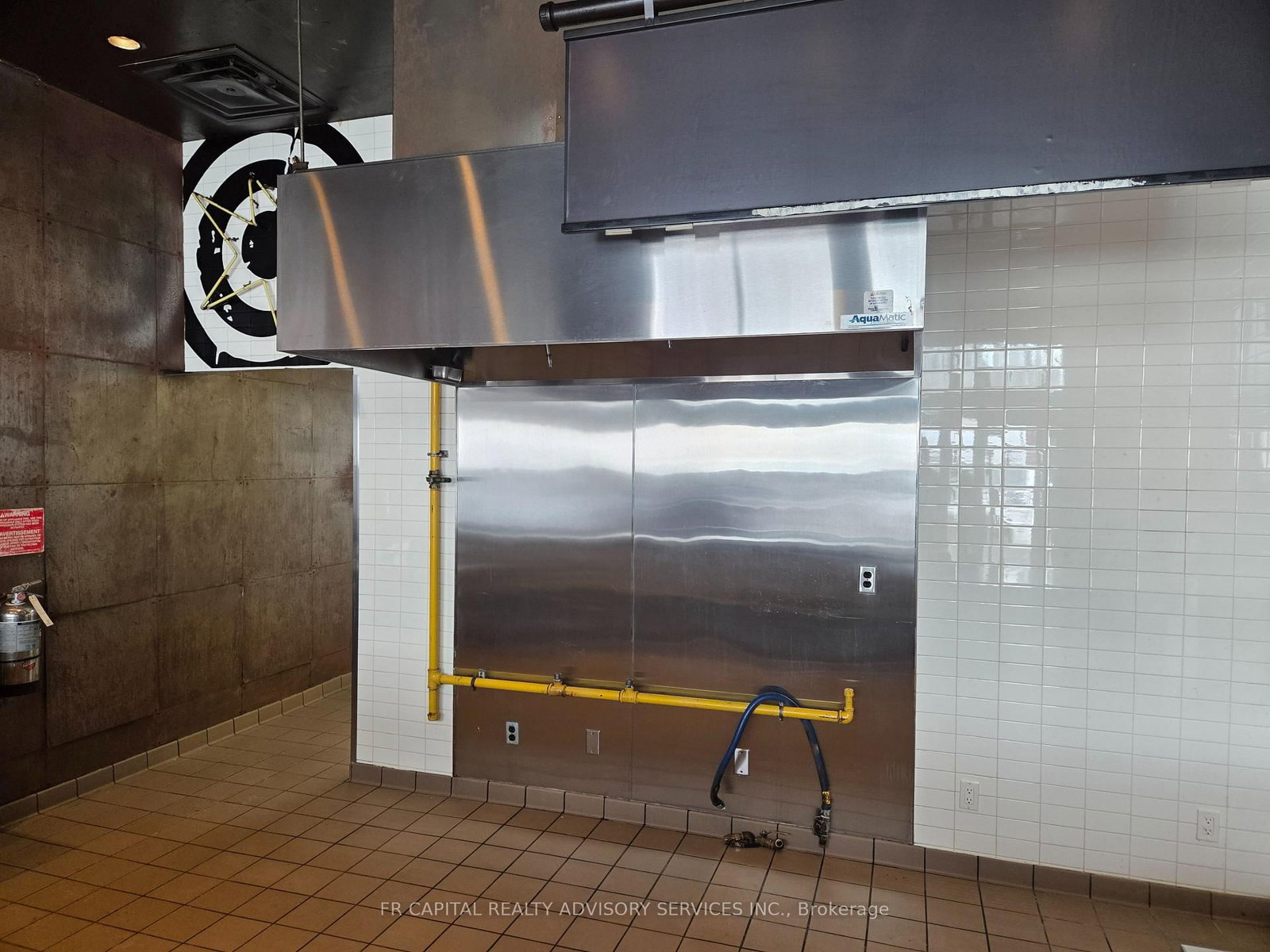 1814 Simcoe Street N, Unit 4 - Photo 9