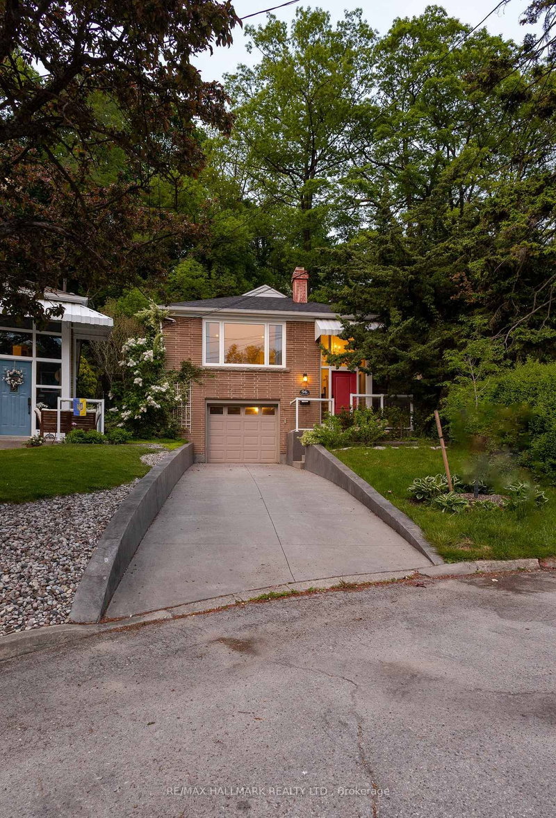 Main Fl - 96 Glen Davis Cres, Toronto, M4E 1X5 | Image 3